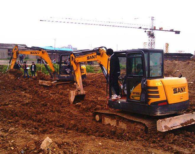 嵩县挖掘机培训学校